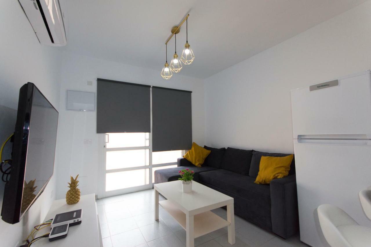 Bungalow With Terrace Near The Beach San Bartolomé Exteriér fotografie